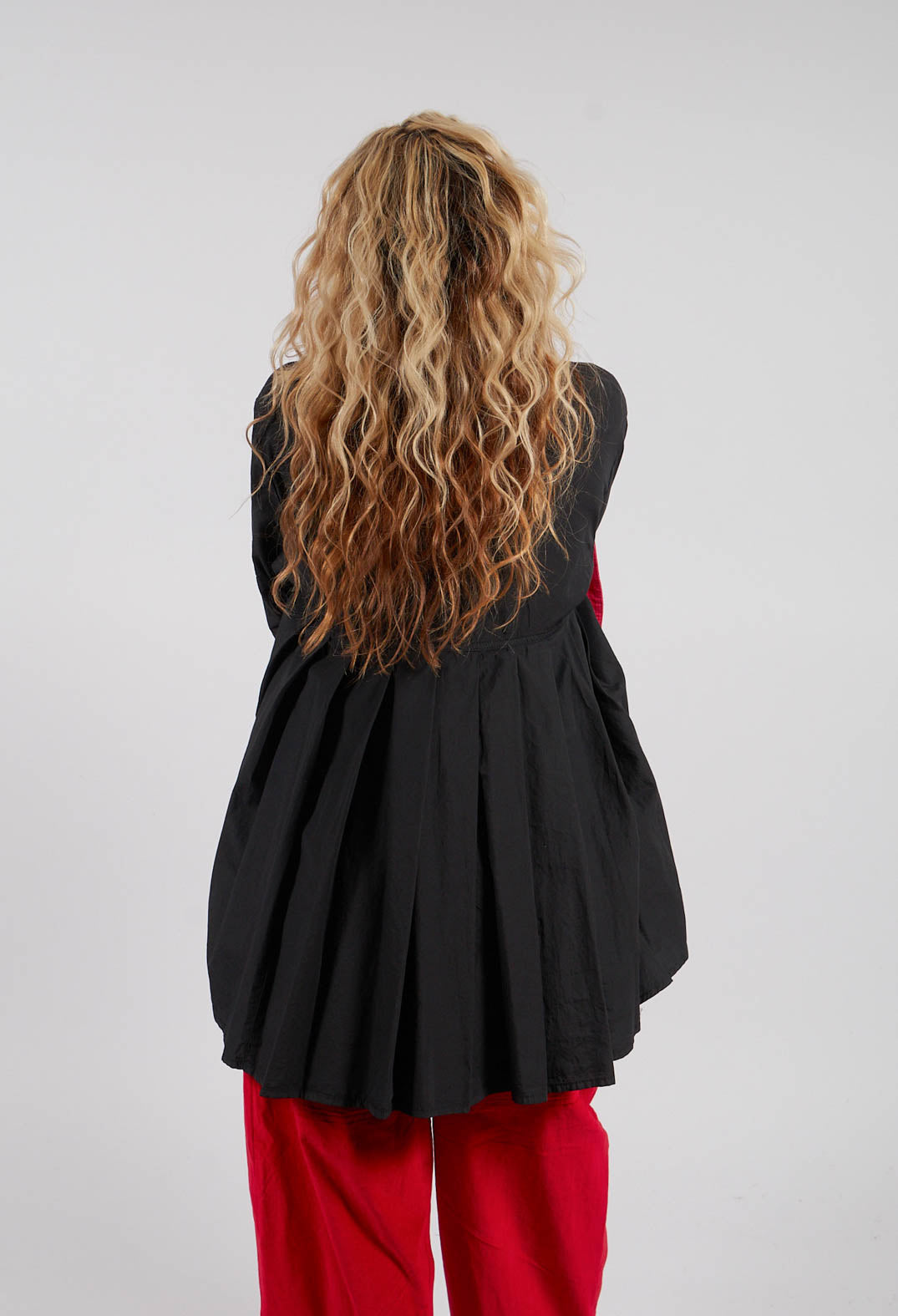 Cotton Shirt with Pleated Back in Black - 3350403