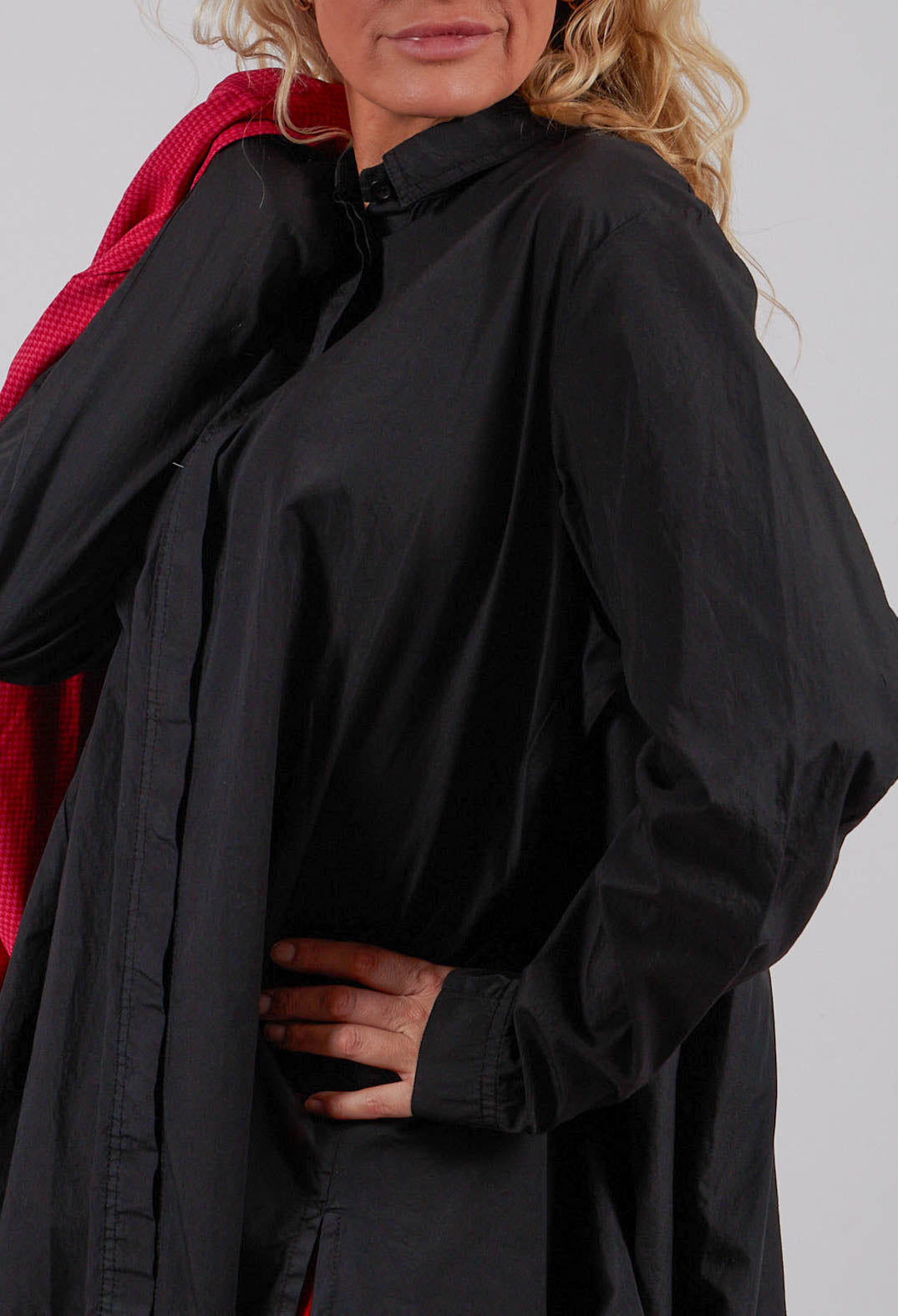 Cotton Shirt with Pleated Back in Black - 3350403