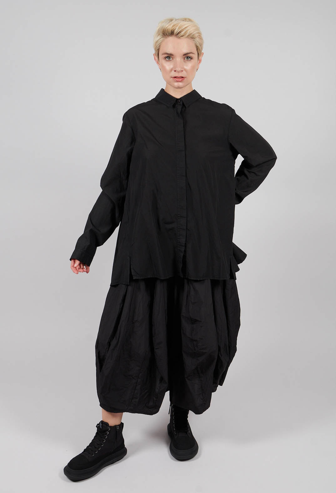 Cotton Shirt with Pleated Back in Black - 3350403