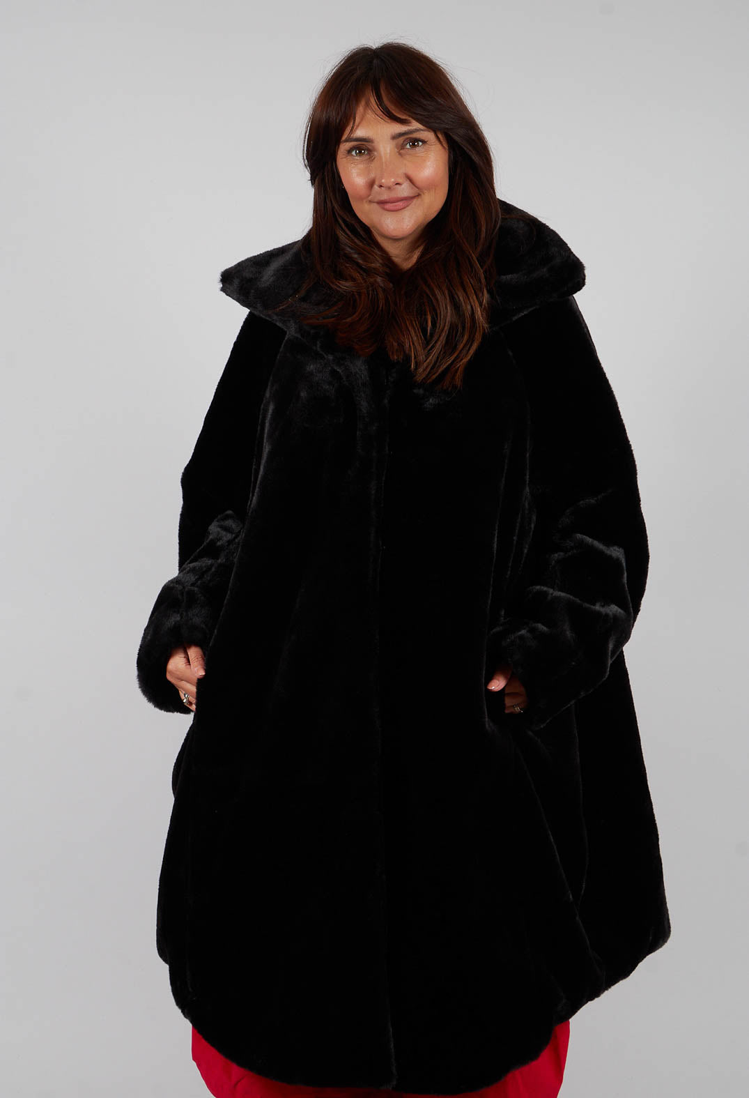 Oversized Faux Fur Coat in Black - 3431202
