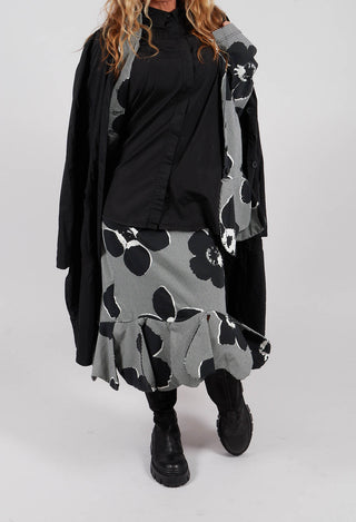 Peplum Hem Skirt in Black Off White Print - 3440302