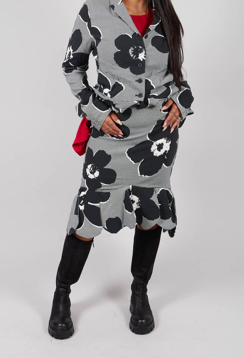 Peplum Hem Skirt in Black Off White Print - 3440302