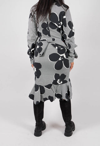 Peplum Hem Skirt in Black Off White Print - 3440302