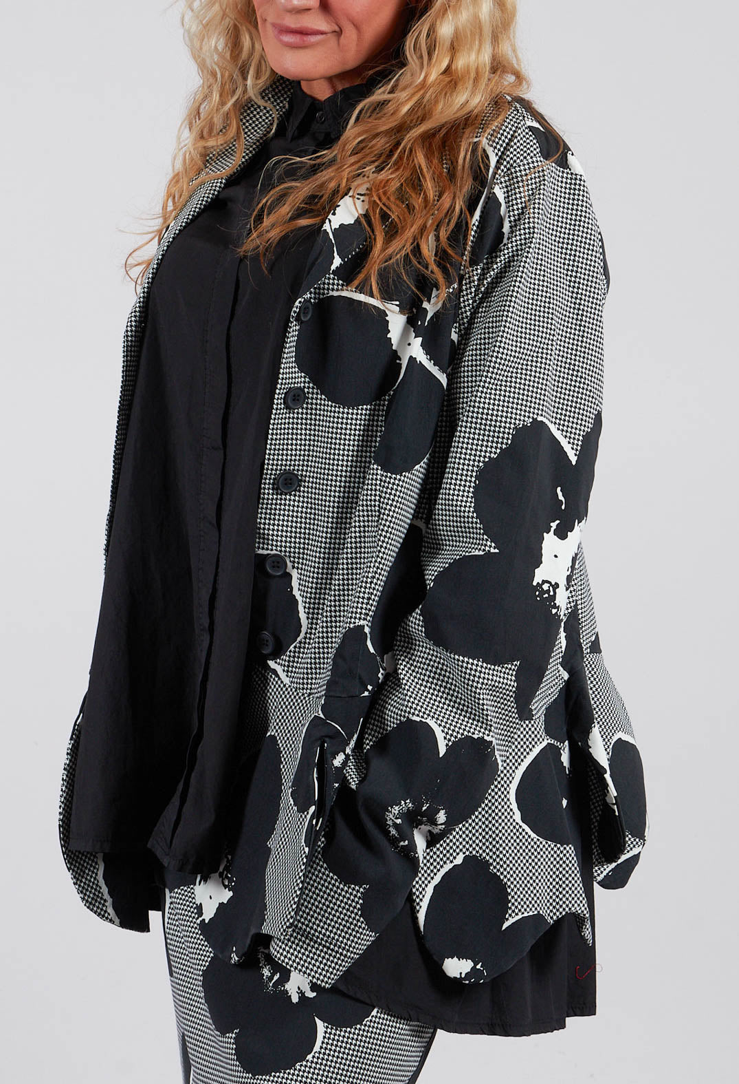 Peplum Hem Jacket in Black Off White Print - 3441107