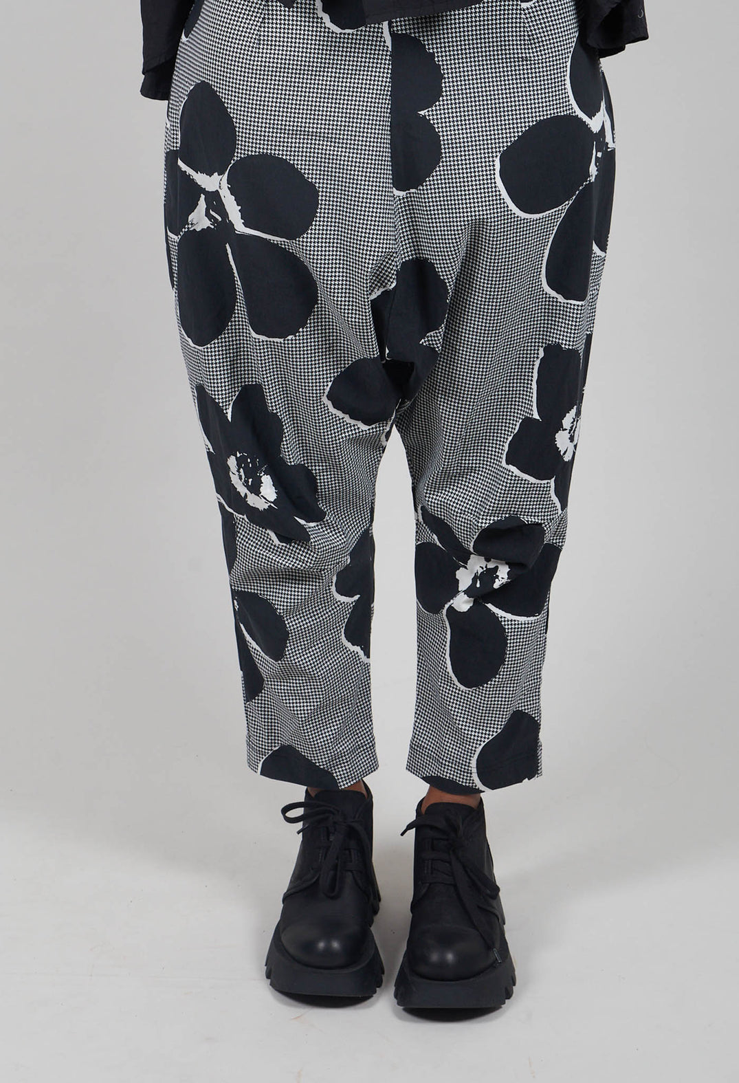 Pull On Drop Crotch Trousers in Black Off White Print - 3440111