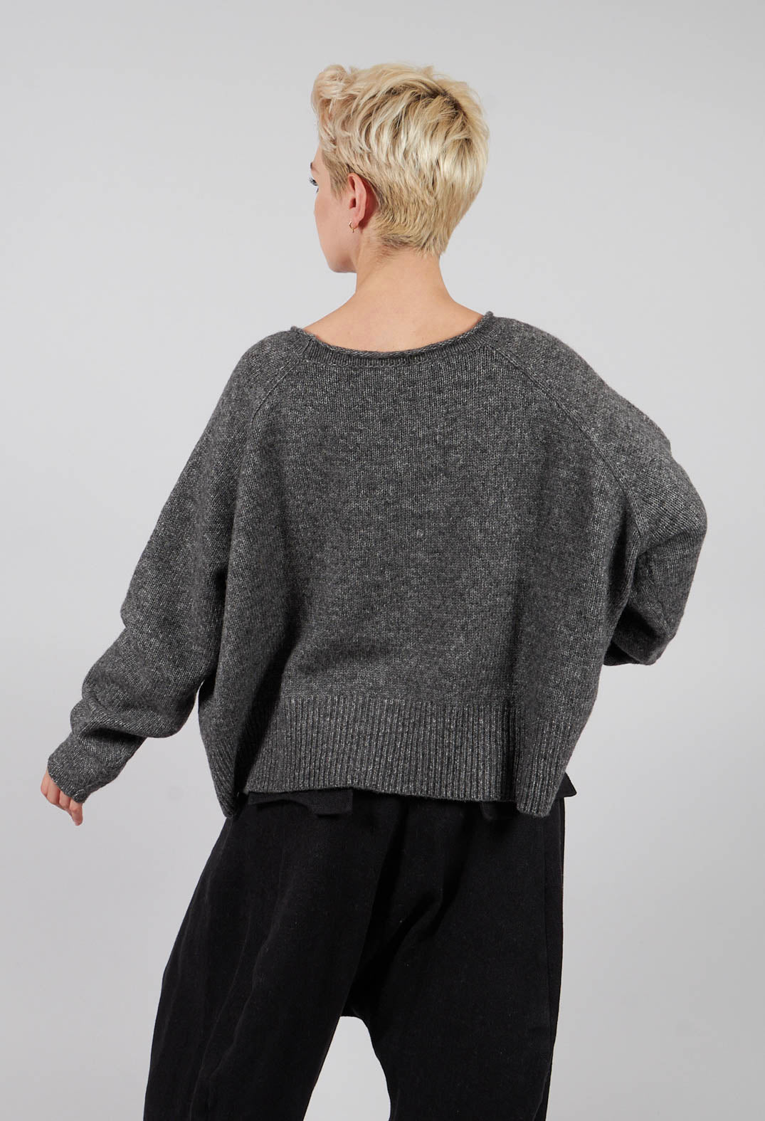 Relaxed Knitted Jumper in Dark Grey - 3480702