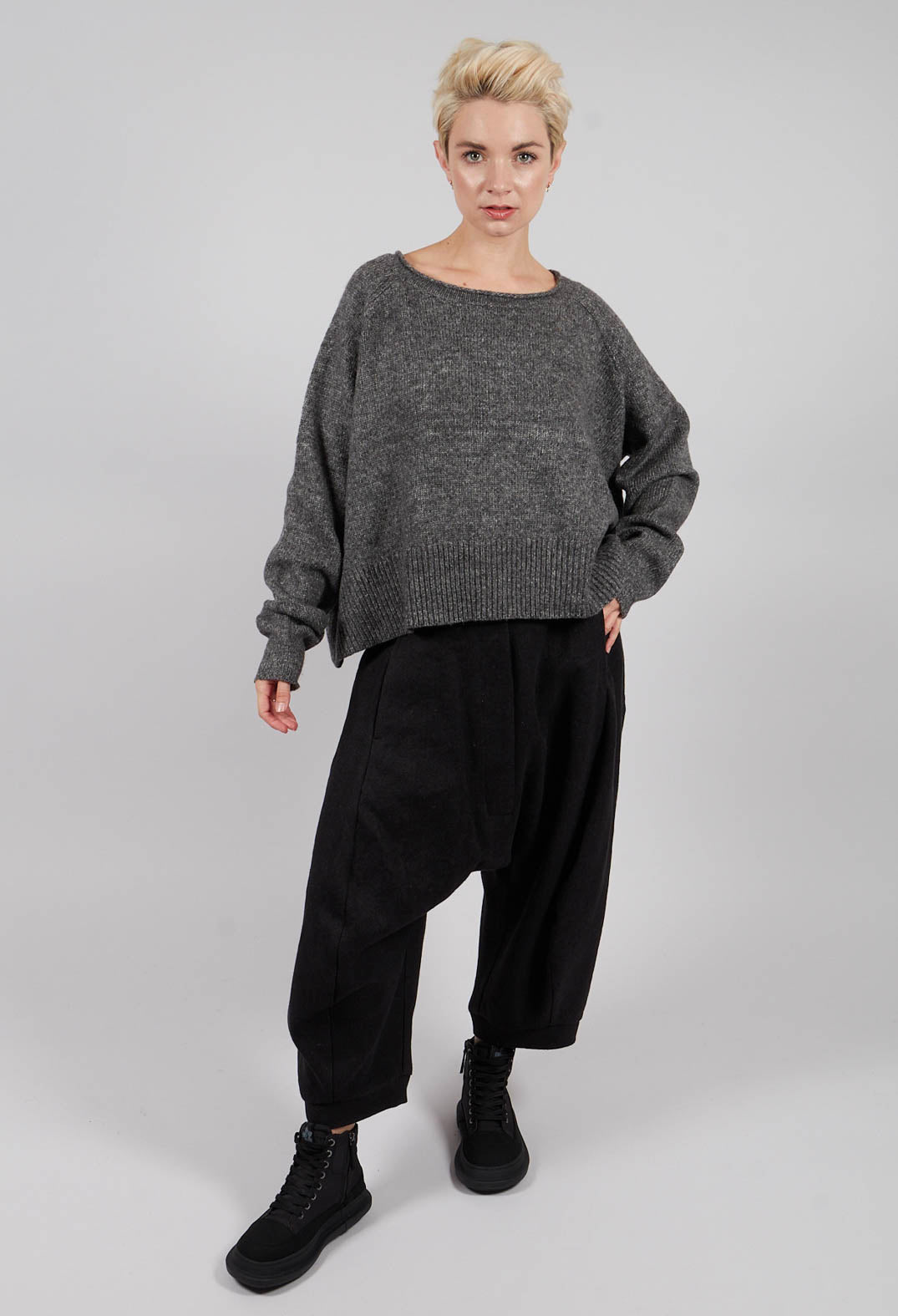 Relaxed Knitted Jumper in Dark Grey - 3480702