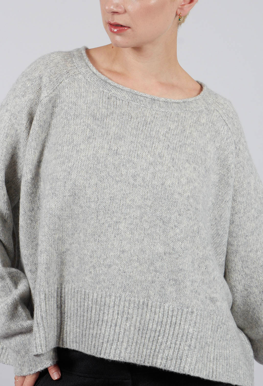 Relaxed Knitted Jumper in Light Grey - 3480702