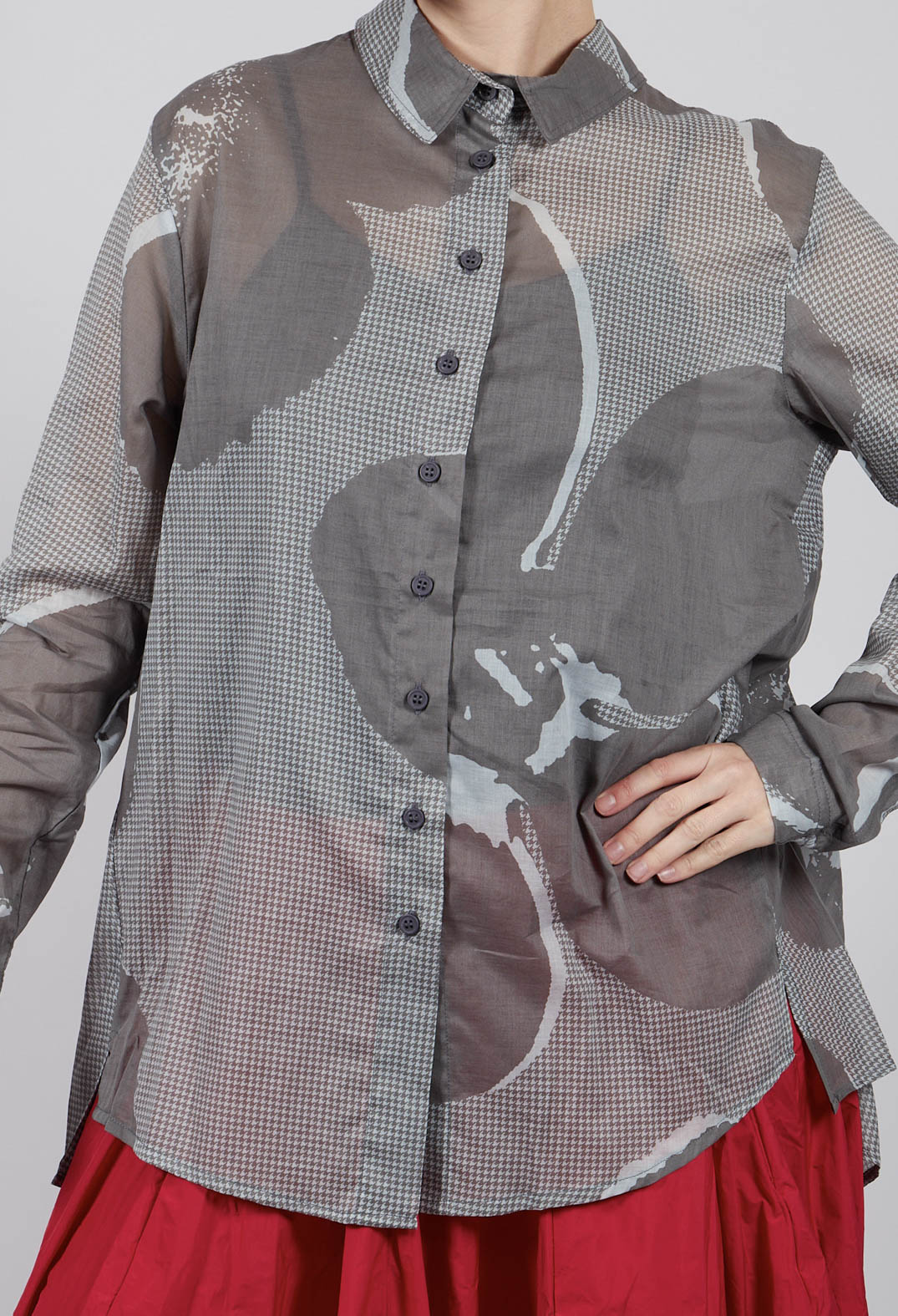 Pleated Back Cotton Shirt in Dark Grey Print - 3600404
