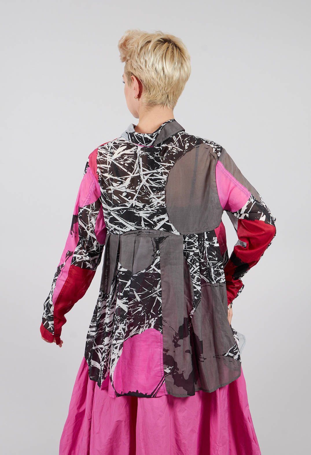 Pleated Back Cotton Shirt in Colourful - 3600404