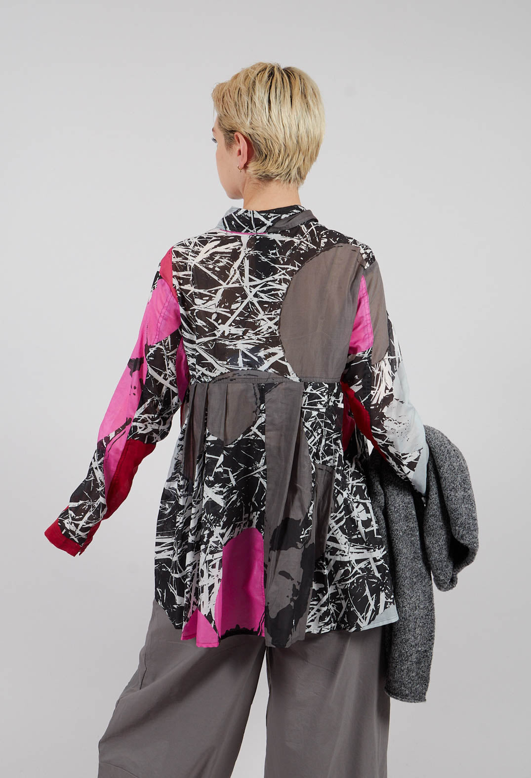 Pleated Back Cotton Shirt in Colourful - 3600404