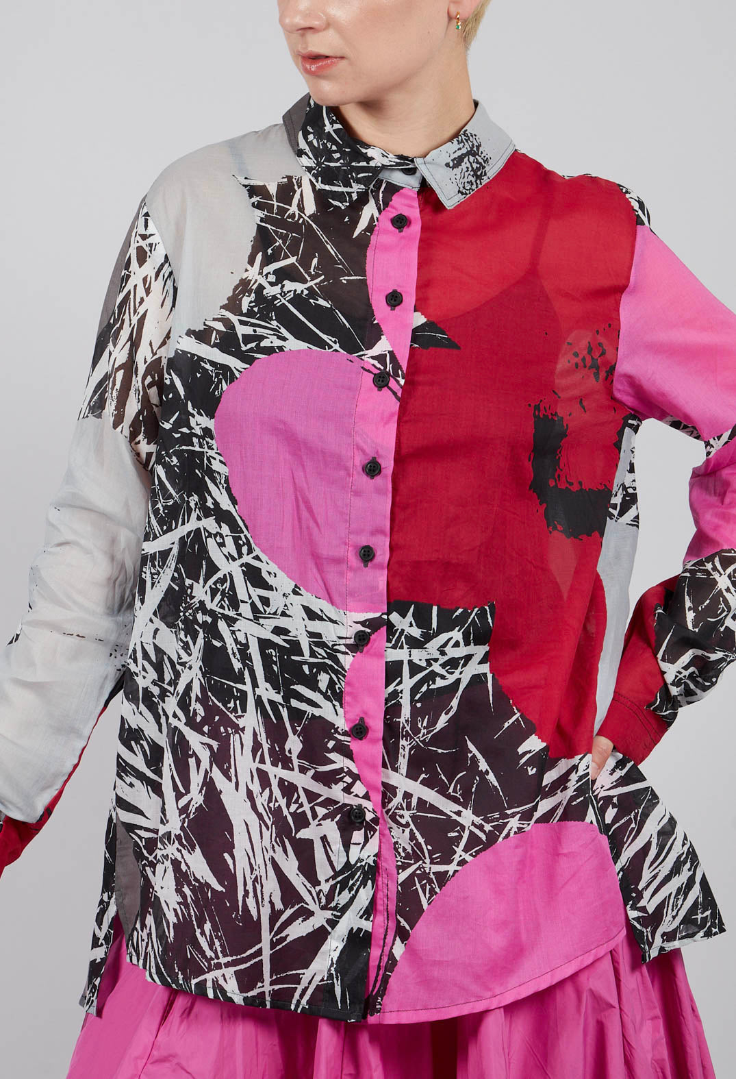 Pleated Back Cotton Shirt in Colourful - 3600404