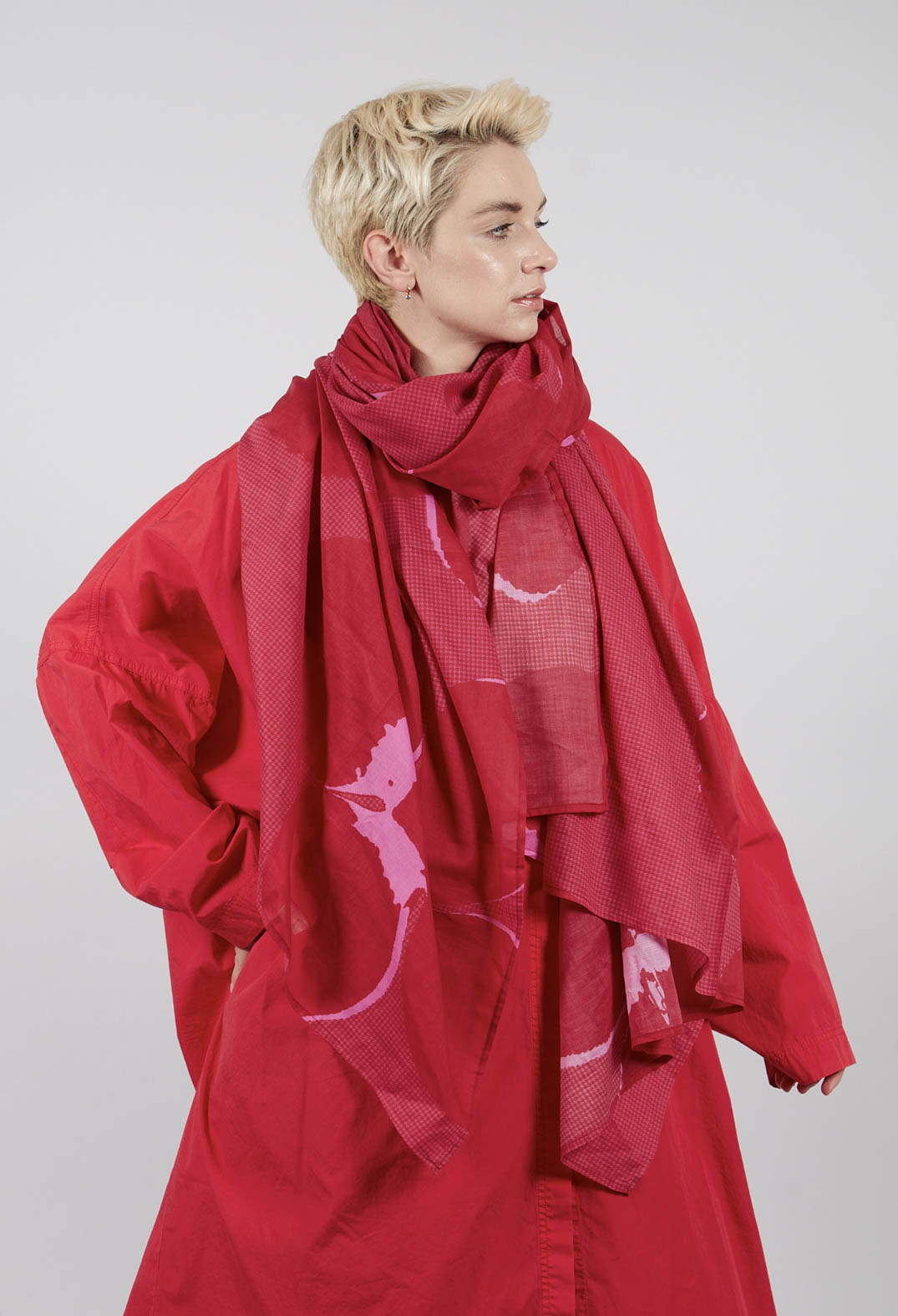 Oversized Lightweight Scarf in Rose Print - 3601408