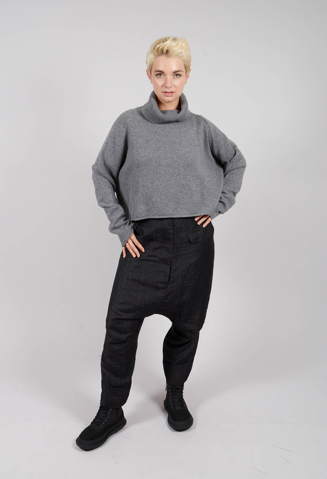 Short Fit Roll Neck Jumper in Dark Grey - 3620702