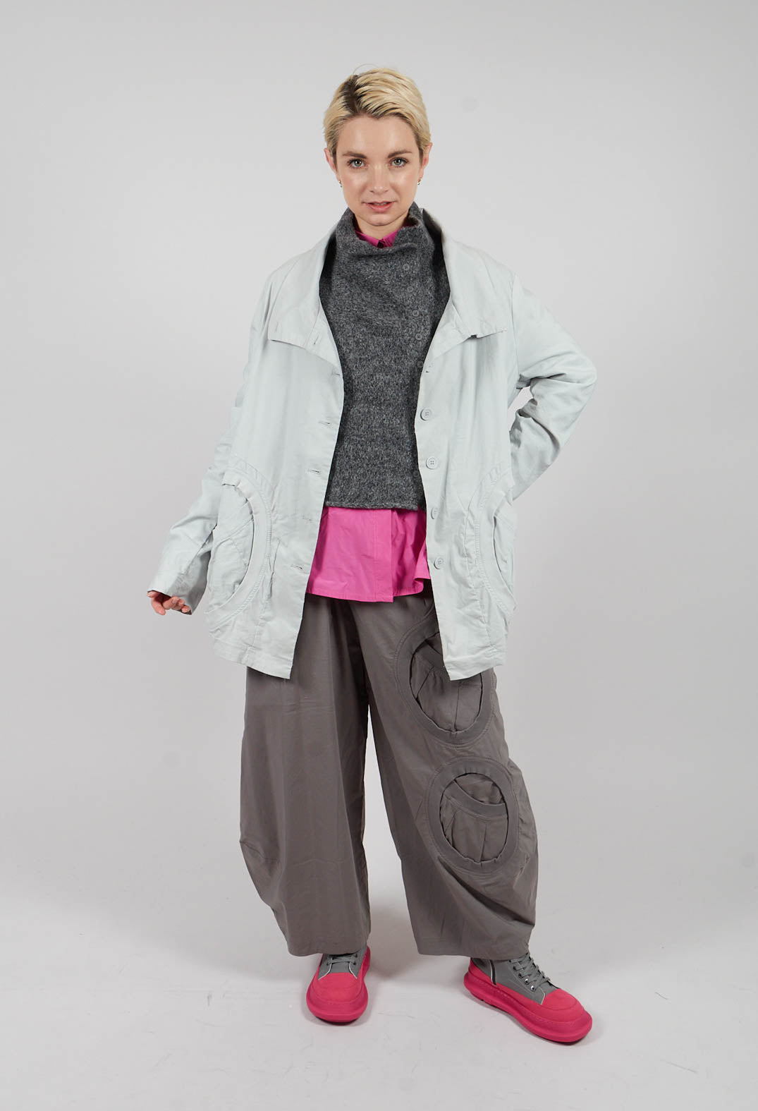 Shirt with Pleated Back in Lily - 3300401