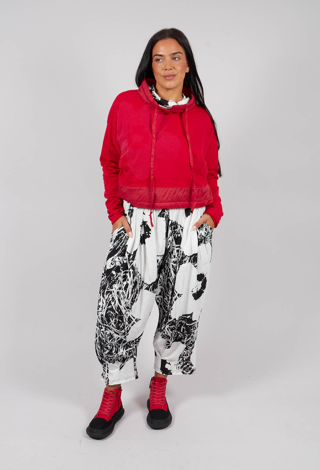 Jersey Balloon Trousers in Black Off White Print - 3640108