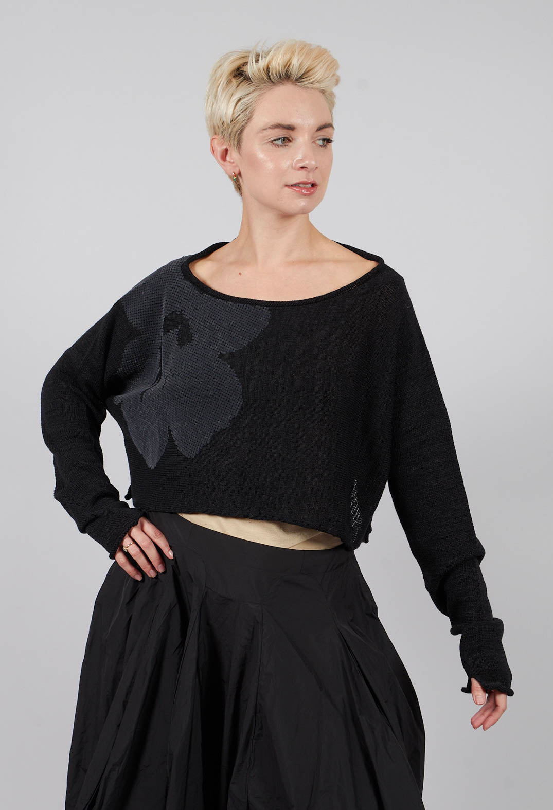Cropped Jumper in Black with Greyflock - 3720705