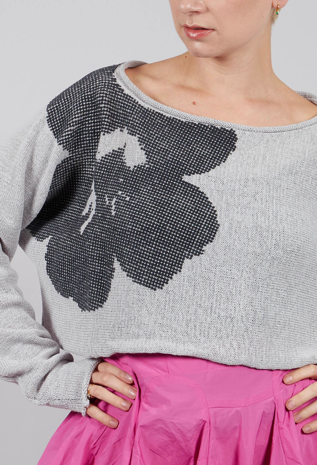 Cropped Jumper in Light Grey with Dark Greyflock - 3720705