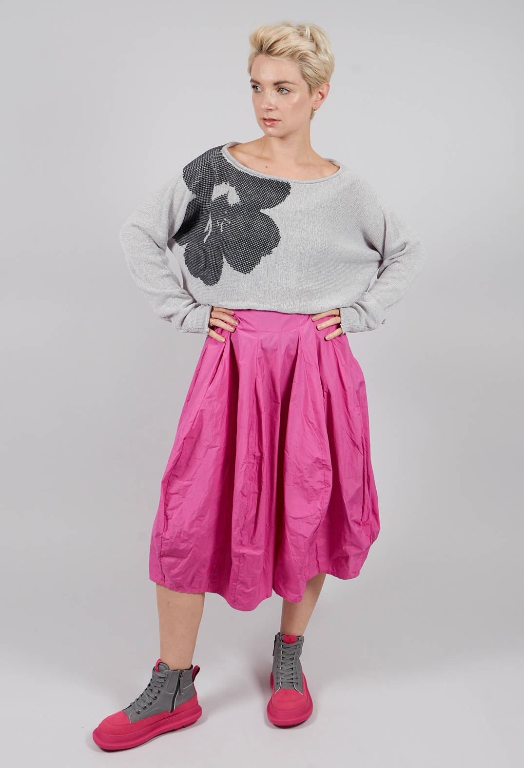 Cropped Jumper in Light Grey with Dark Greyflock - 3720705