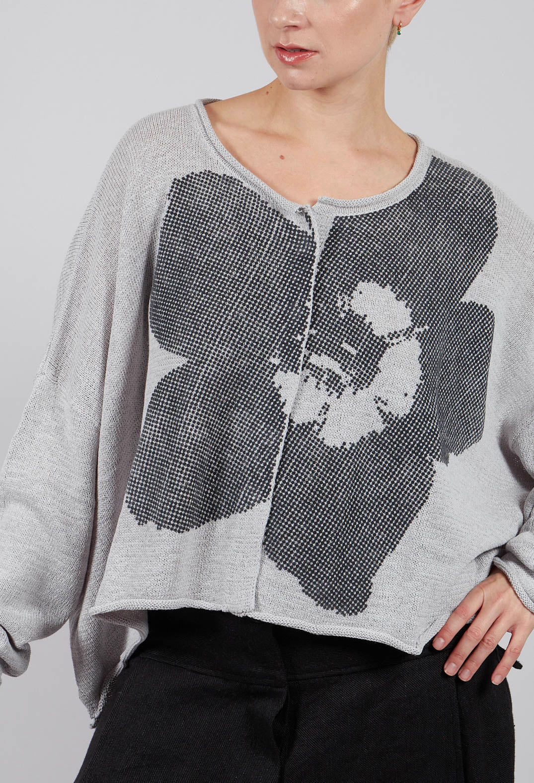 Round Neck Cardigan in Light Grey with Dark Greyflock - 3727107