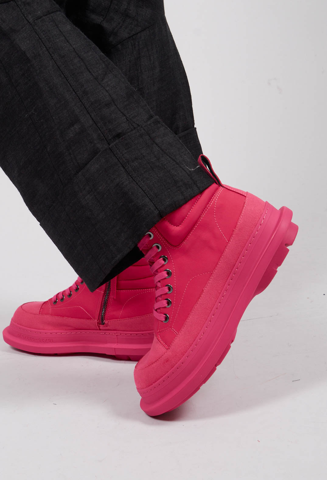High Top Sneakers in Lotus - 3985251
