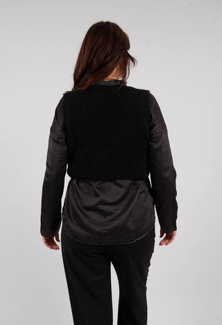 Cropped Sleeveless Cardigan in Black