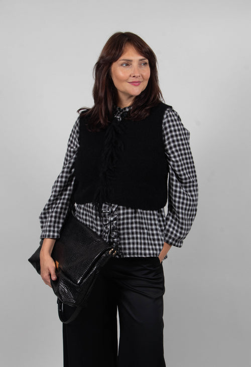 Cropped Sleeveless Cardigan in Black