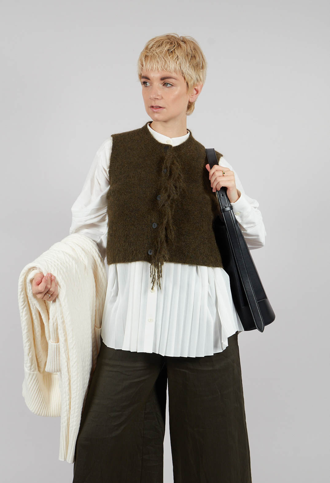 Cropped Sleeveless Cardigan in Moss Green