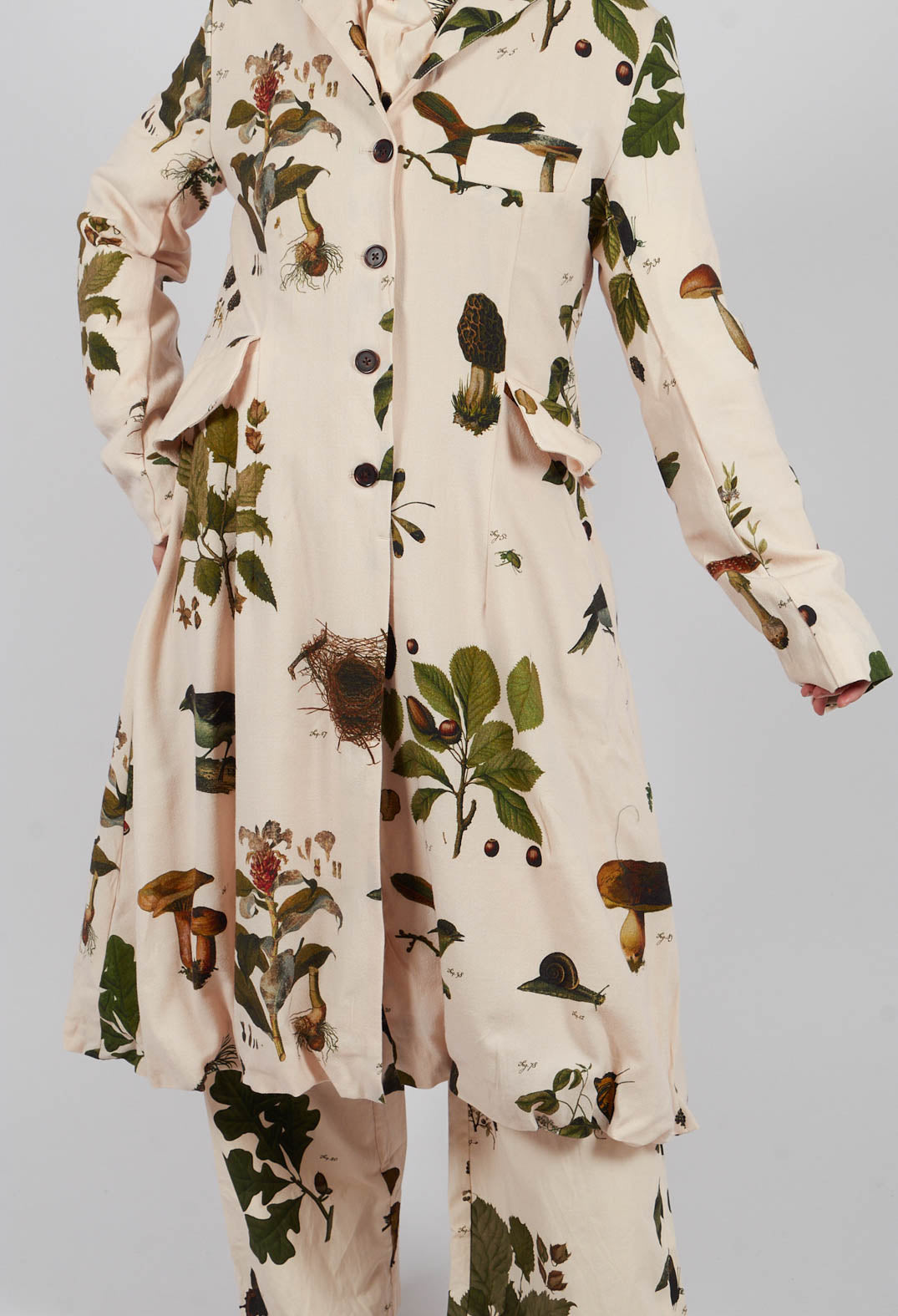 Antique Coat in Autome Vert