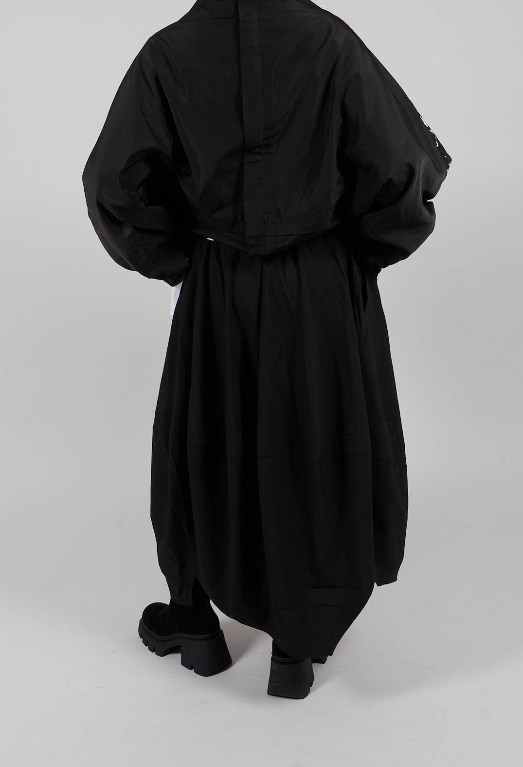 Asymmetric Skirt in Black