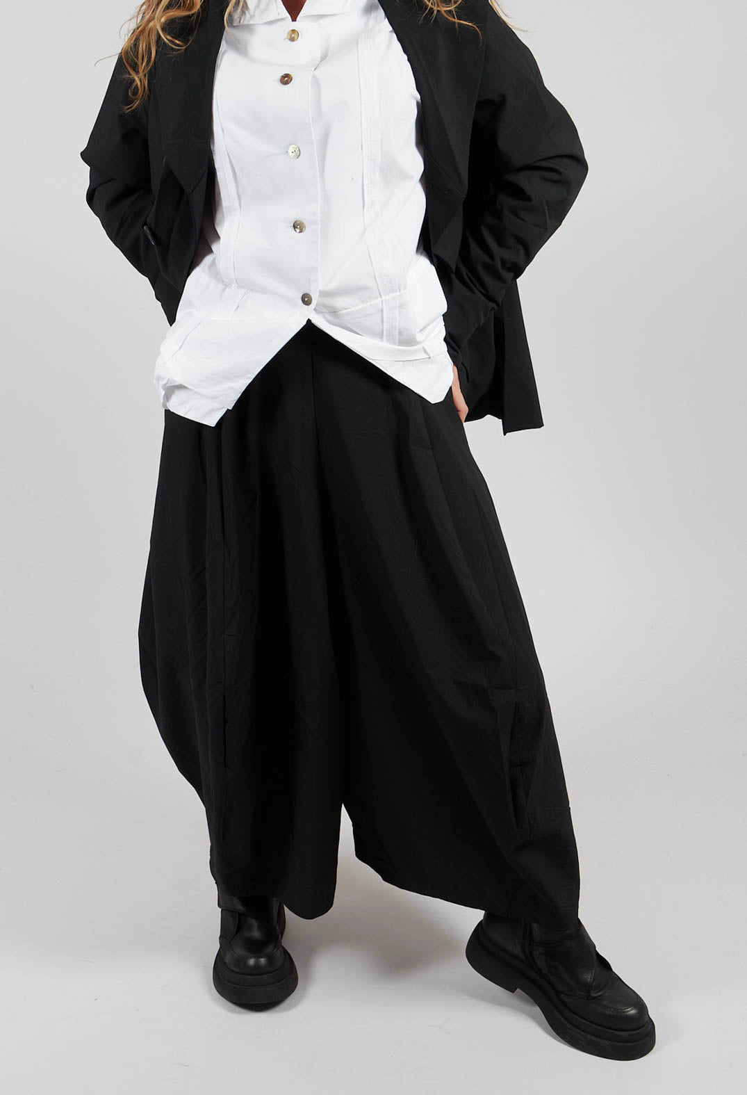 Extra Wide Leg Trouser in Black