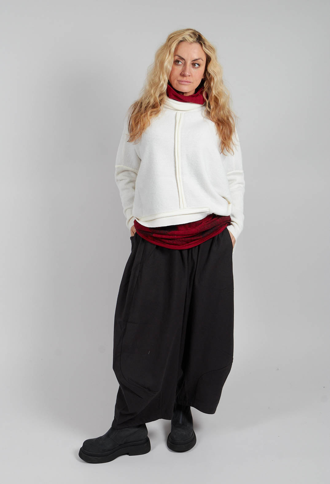 Wide Leg Trouser in Navy