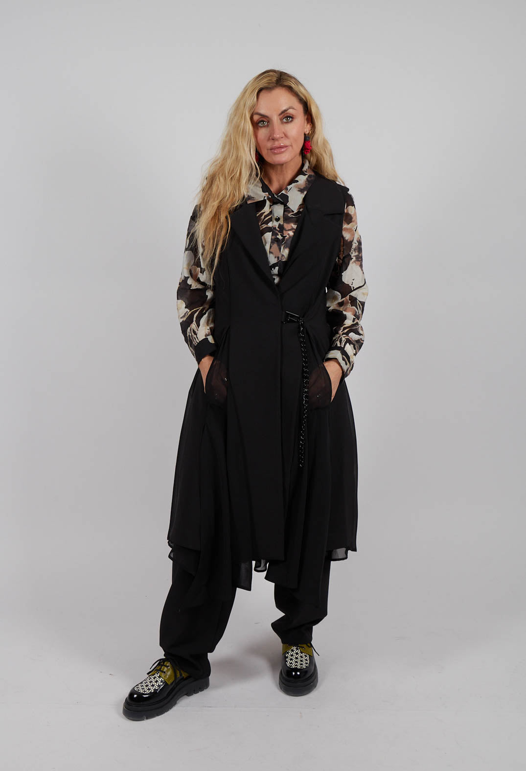 Longline Sleeveless Jacket in Black – Olivia May