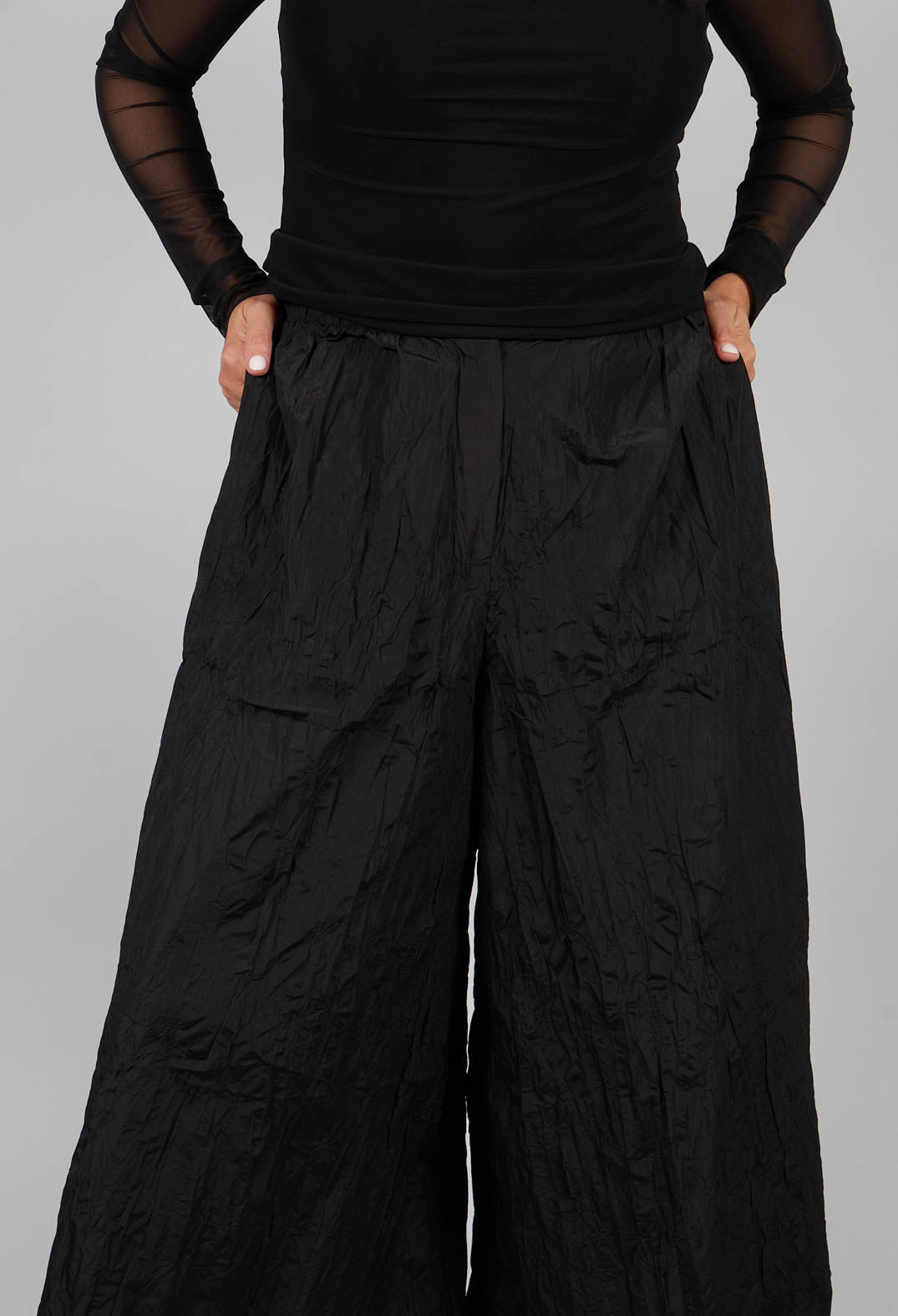 Textured Midi Skirt in Black