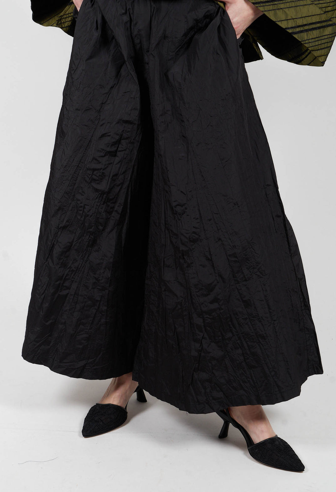 Textured Wide Leg Trousers in Black
