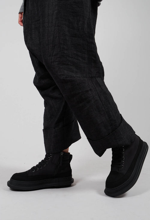 High Top Sneakers in Black - 3985251