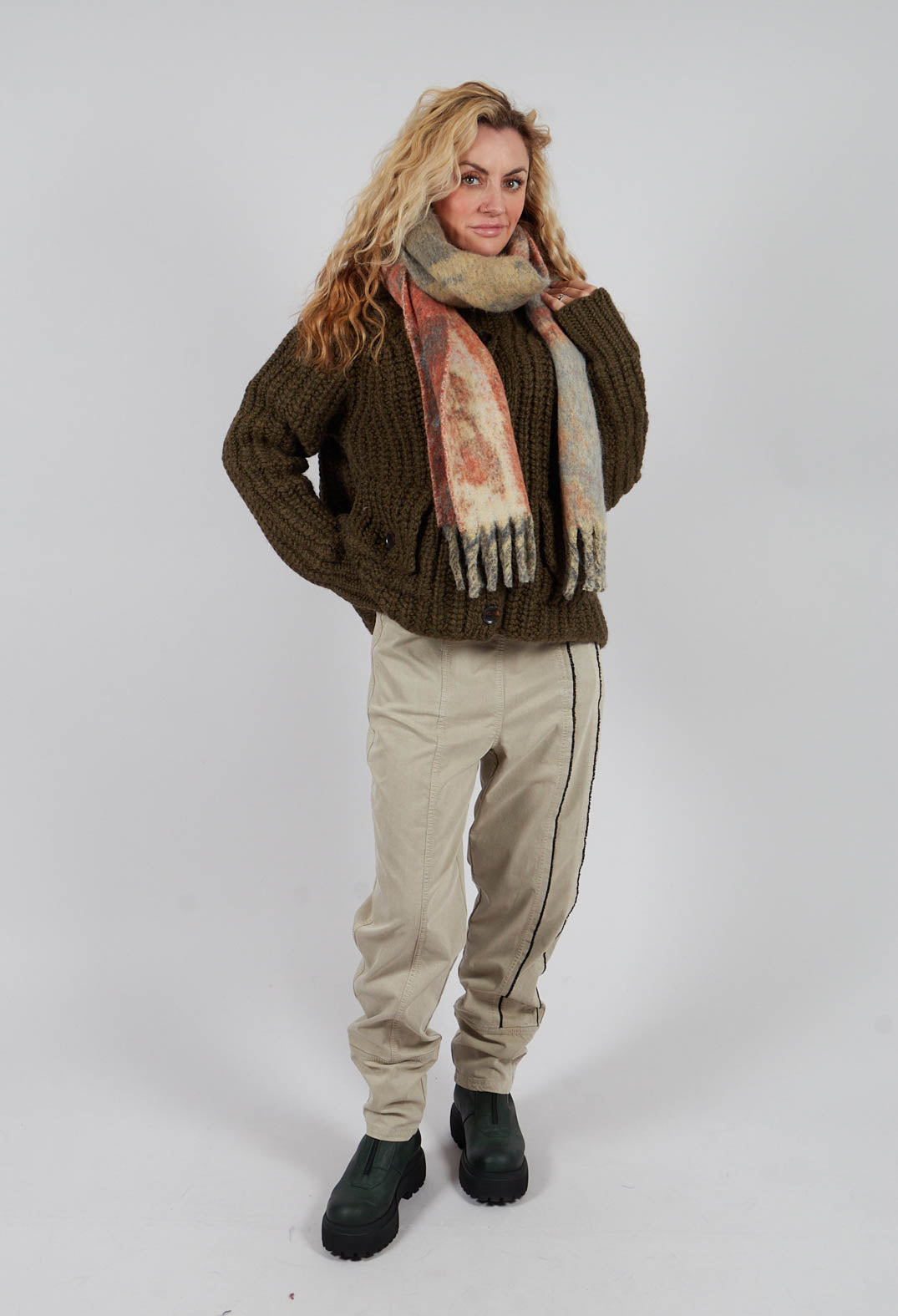 Nia Trousers in Beige