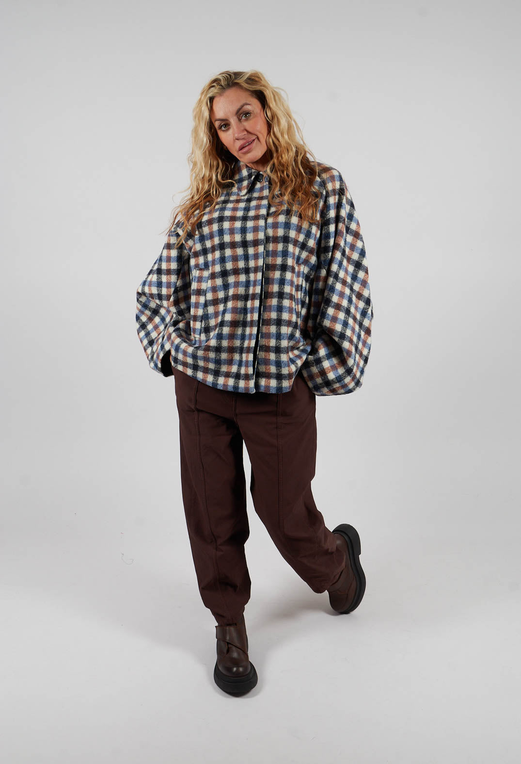 Win Trousers in Brown
