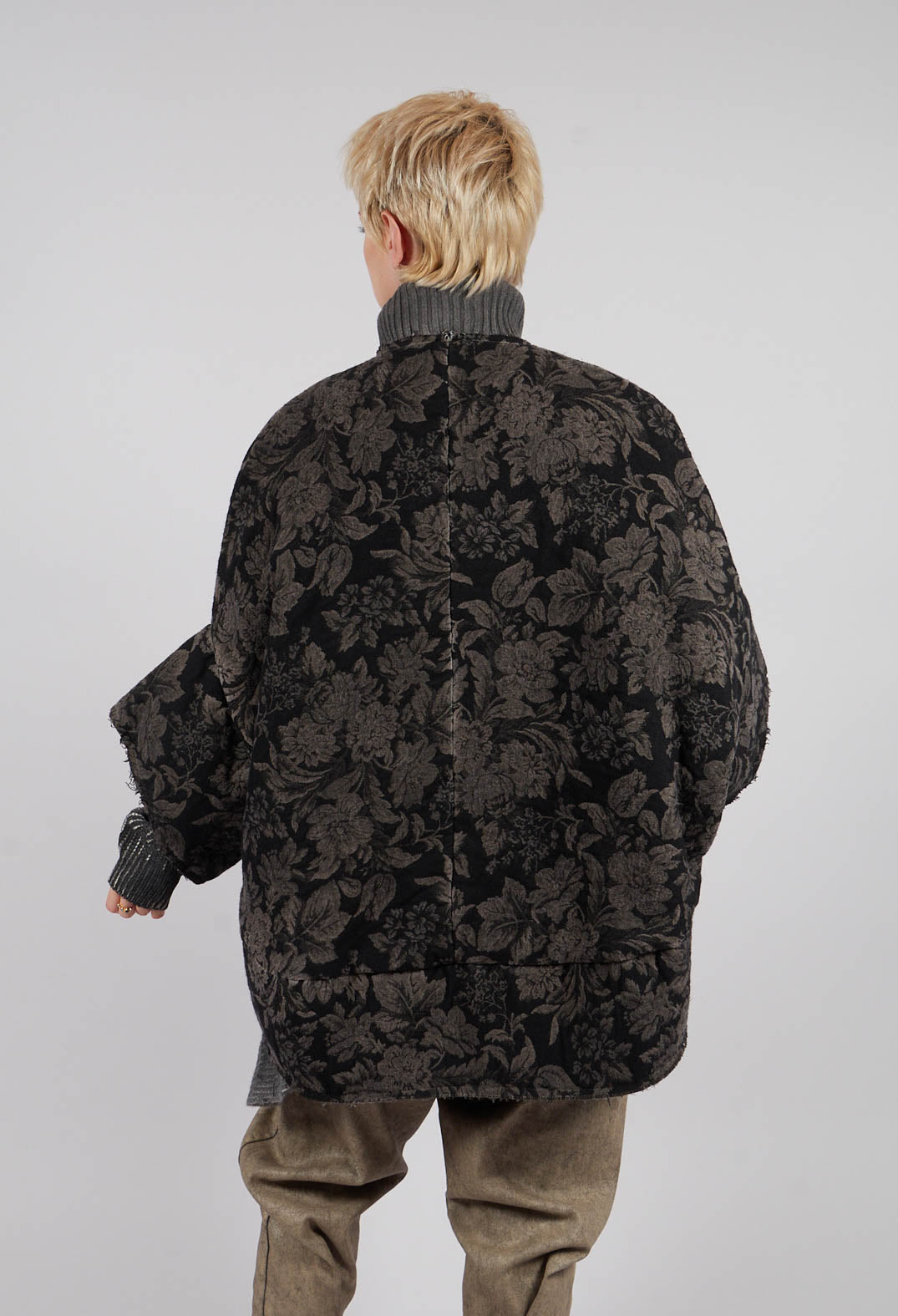 Fluted Sleeve Jacket in Wet Sand