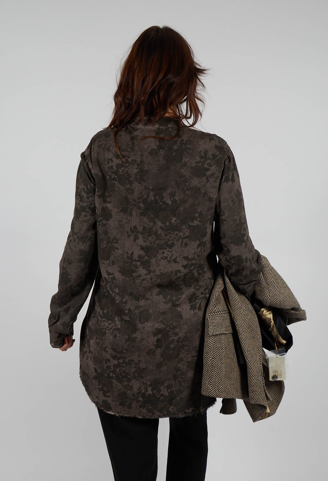 Collarless Shirt in Bengal Brown