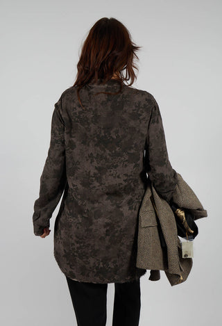 Collarless Shirt in Bengal Brown