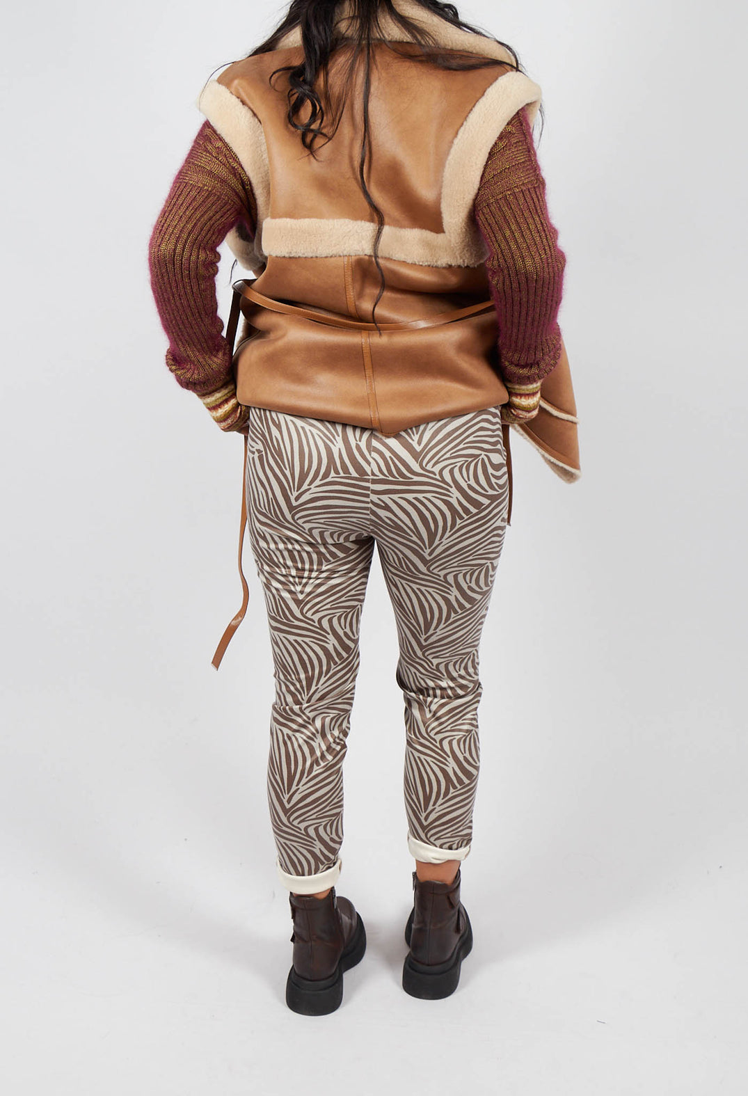 Seara Trousers in Brown and White
