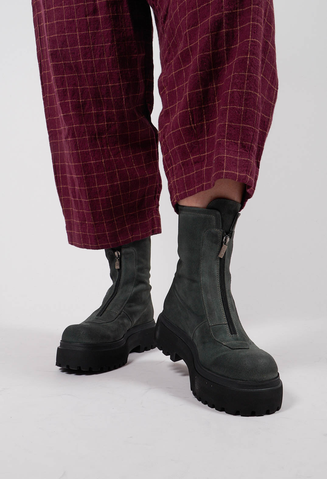 Zip Front Boots in London Amazzonia