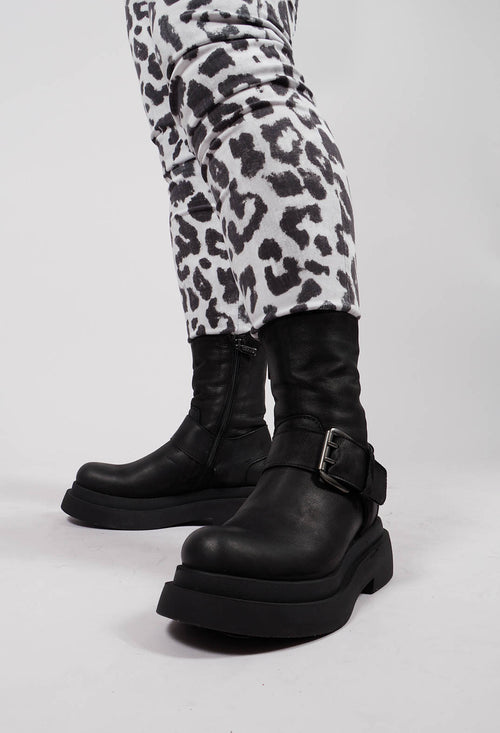 Ankle Boots with Buckle in Gasoline Nero