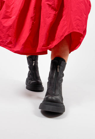 Ankle Boots with Front Zip in Gasoline Nero