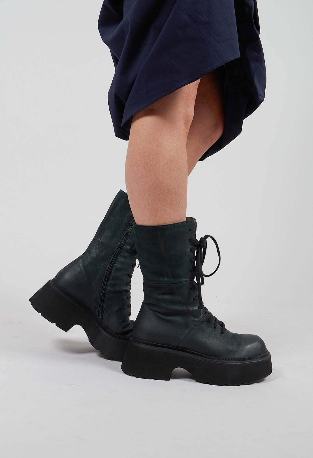 Lace Up Boots in Gasoline Verde Blu Scuro