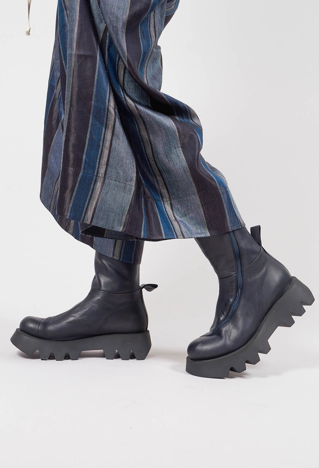 Boots with Curved Zip in Gasoline Navy