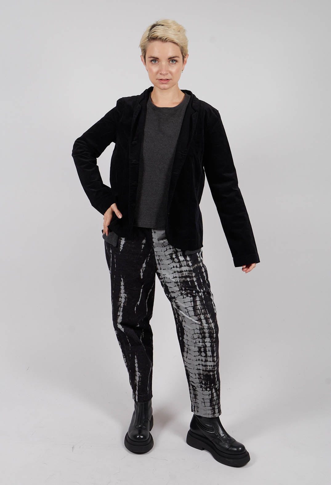Adel V Jacket in Nero