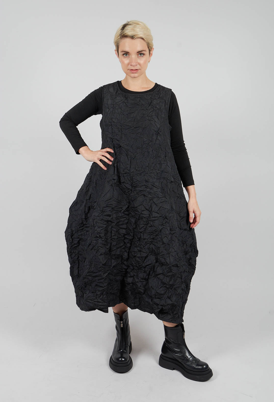 Alma Dress in Nero