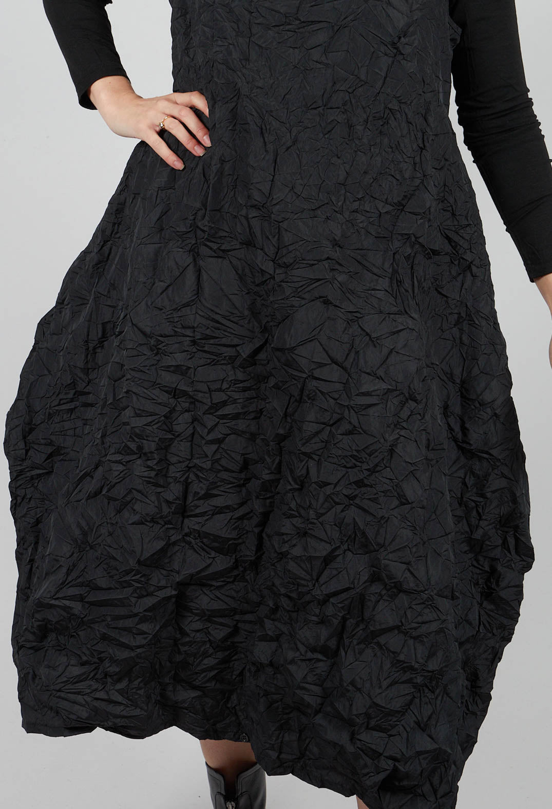 Alma Dress in Nero